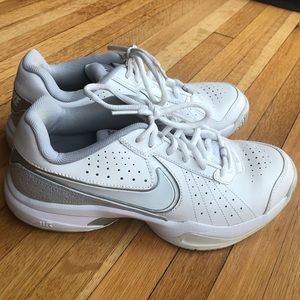 Nike Court MO4 Tennis Shoes